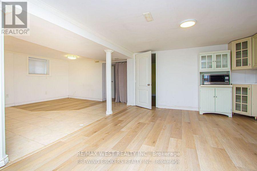 Photo 8 of Bsmt 62 Culnan Avenue W, Toronto ON