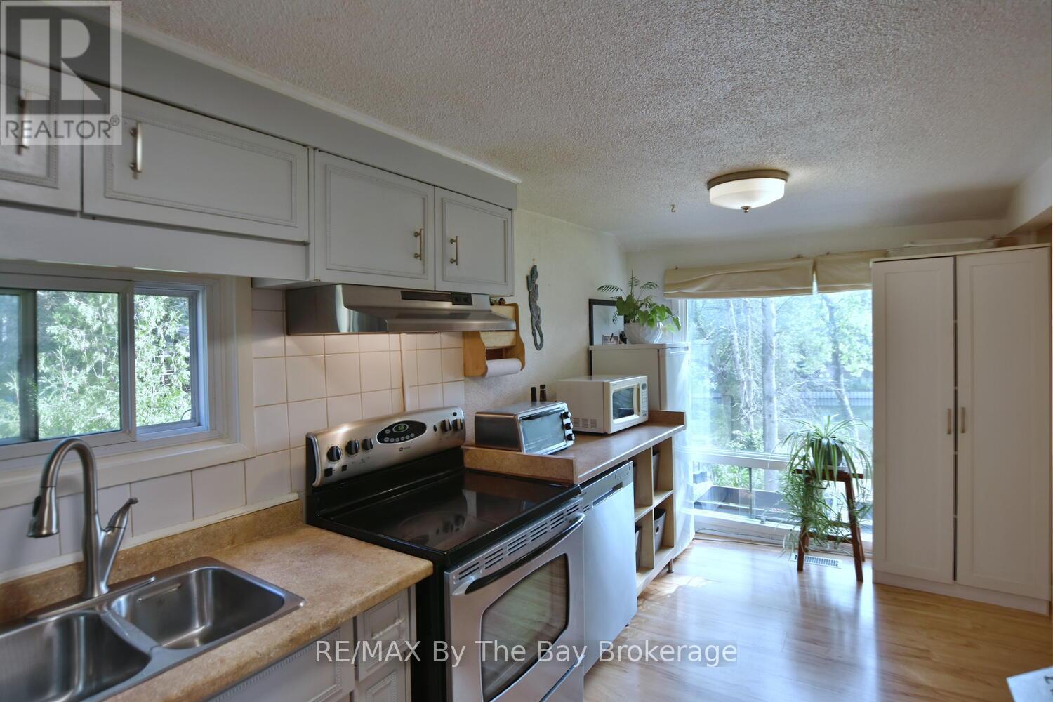 Photo 15 of 103 Sunnidale Road S, Wasaga Beach ON