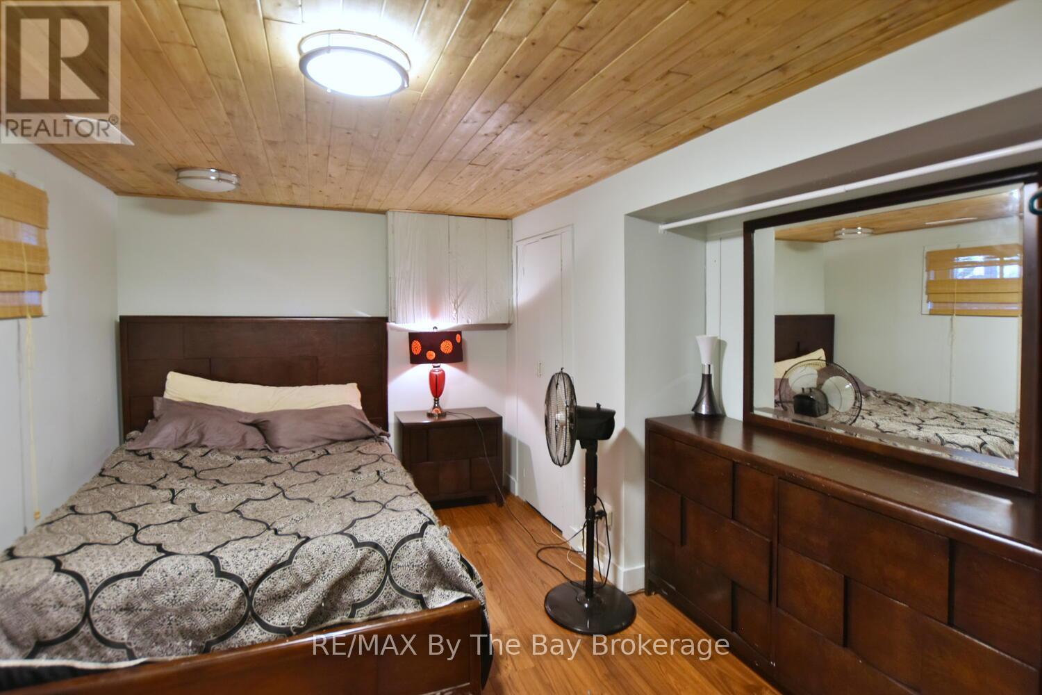 Photo 25 of 103 Sunnidale Road S, Wasaga Beach ON
