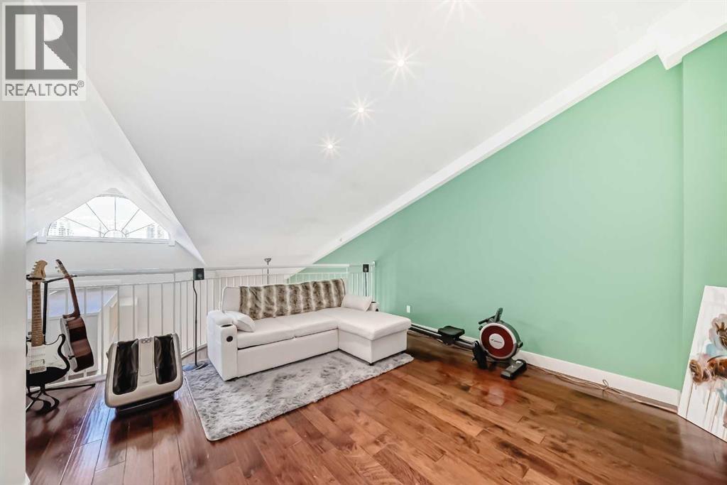 Single Family House Multi-level for Sale in    Avenue SW Beltline Calgary 