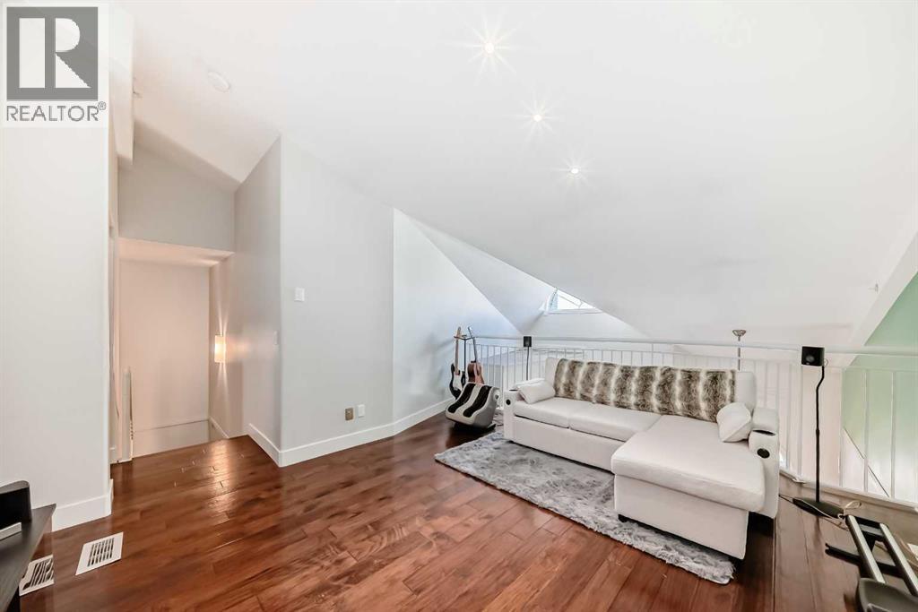 Single Family House Multi-level for Sale in    Avenue SW Beltline Calgary 