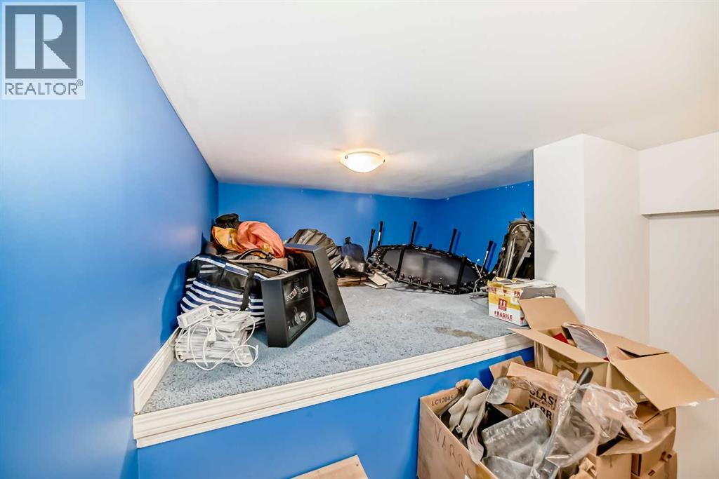 Single Family House Multi-level for Sale in    Avenue SW Beltline Calgary 