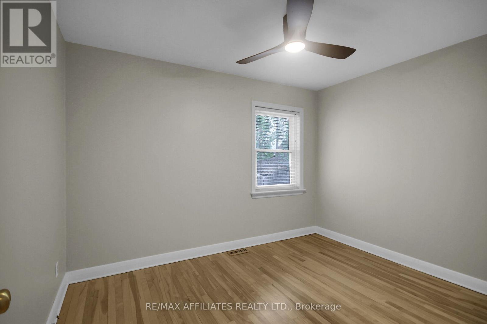 Photo 18 of 312 Mountbatten Avenue, Ottawa ON