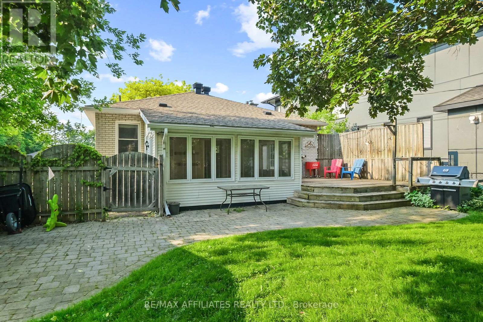 Photo 25 of 312 Mountbatten Avenue, Ottawa ON