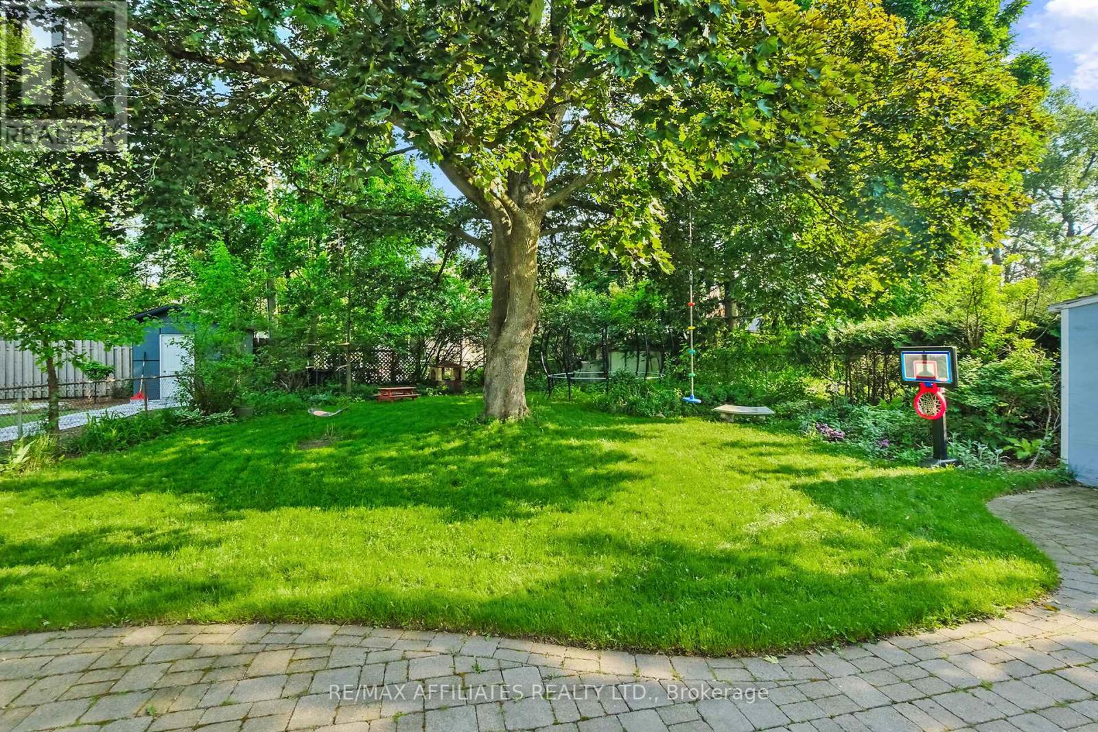 Photo 28 of 312 Mountbatten Avenue, Ottawa ON