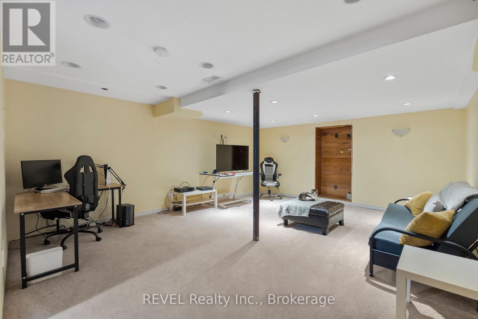 Photo 14 of 19 Crysler Crescent, Thorold ON