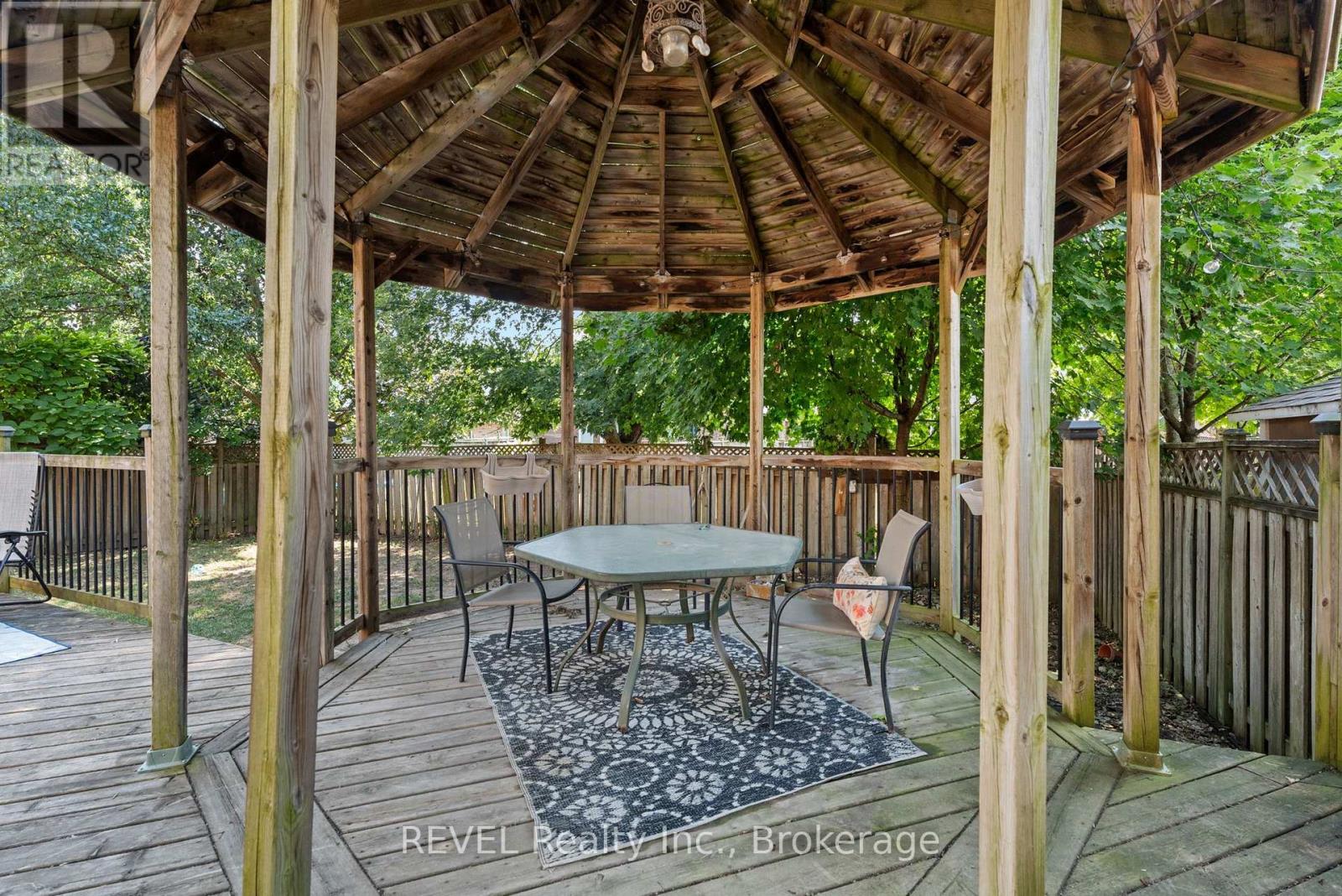 Photo 41 of 19 Crysler Crescent, Thorold ON