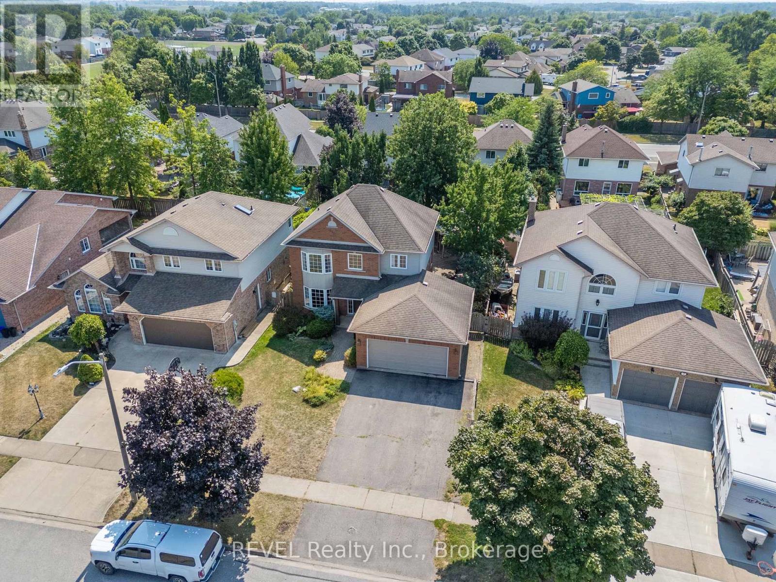 Photo 25 of 19 Crysler Crescent, Thorold ON