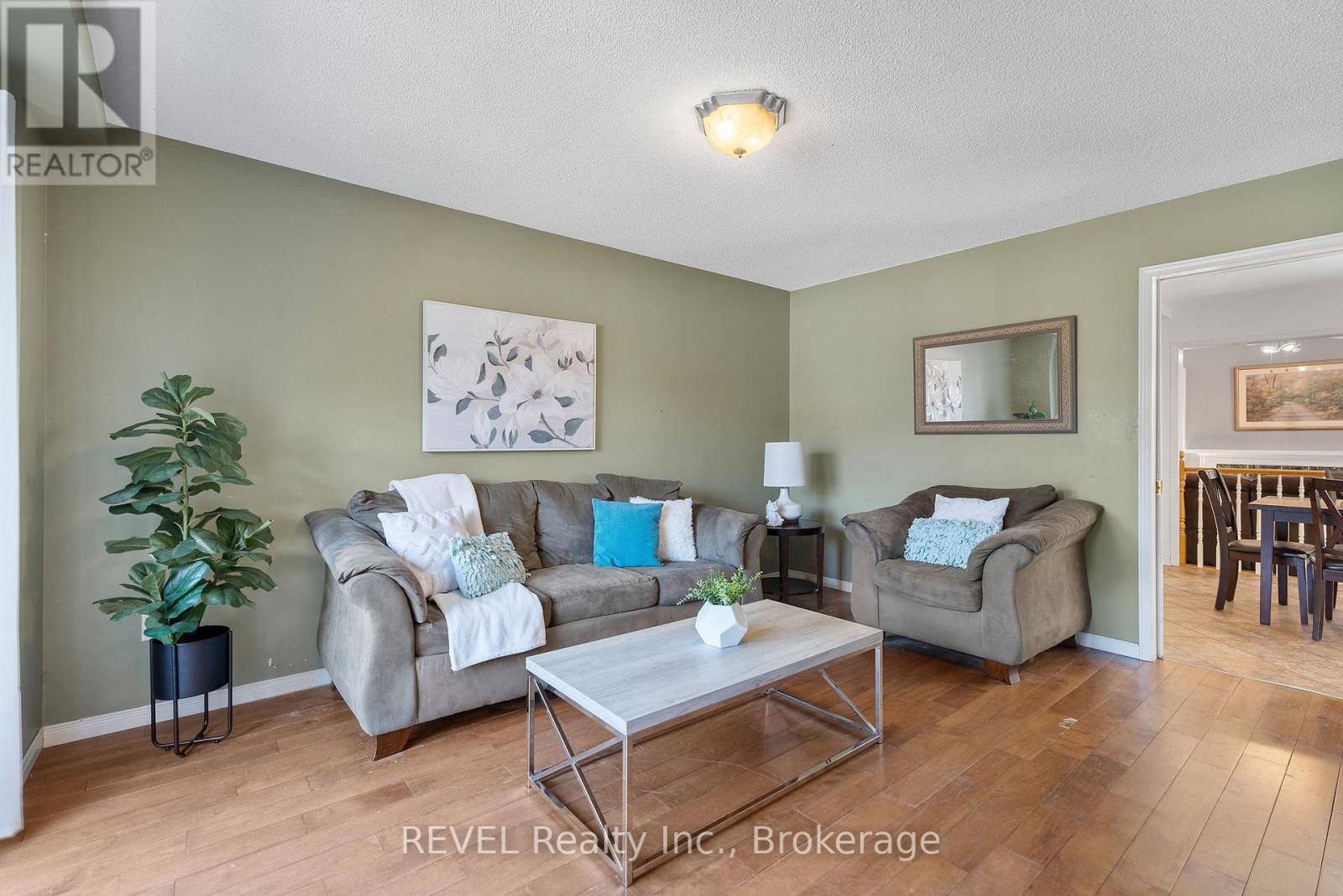 Photo 22 of 19 Crysler Crescent, Thorold ON