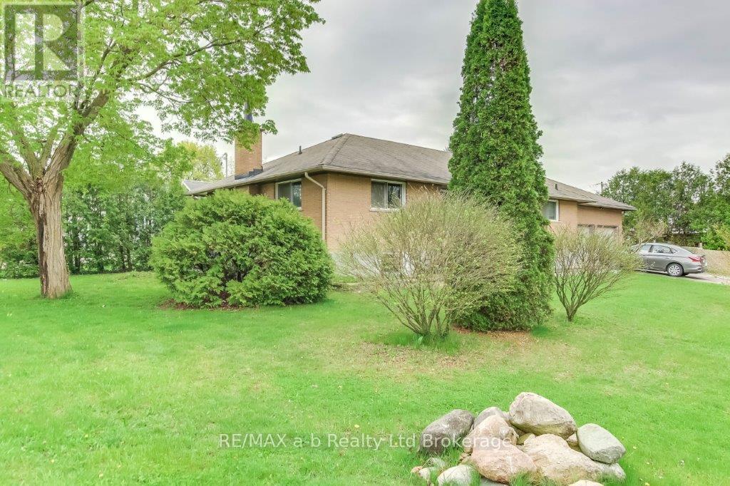 Photo 38 of 9 Duncan Street, Tillsonburg ON