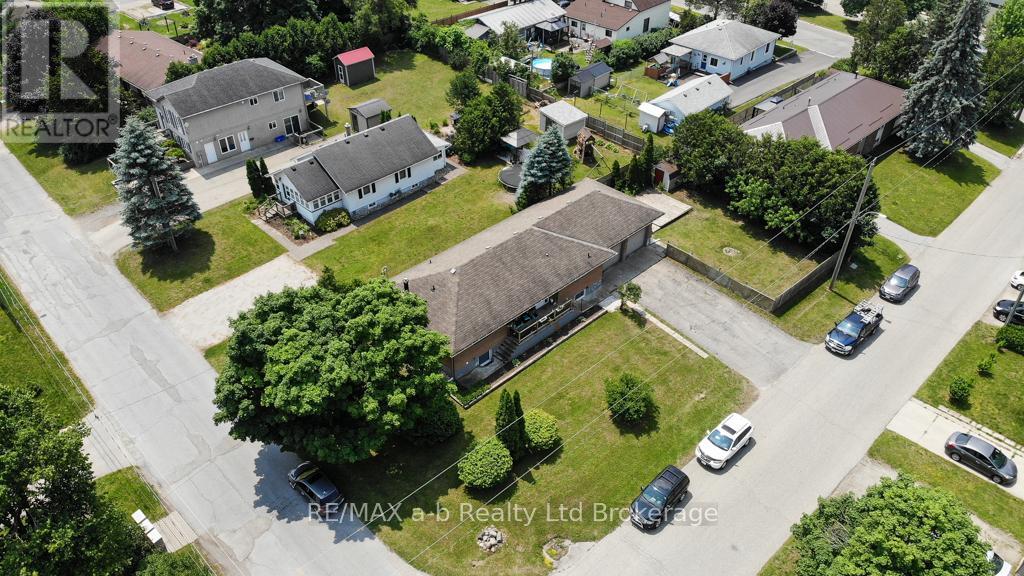 Photo 23 of 9 Duncan Street, Tillsonburg ON
