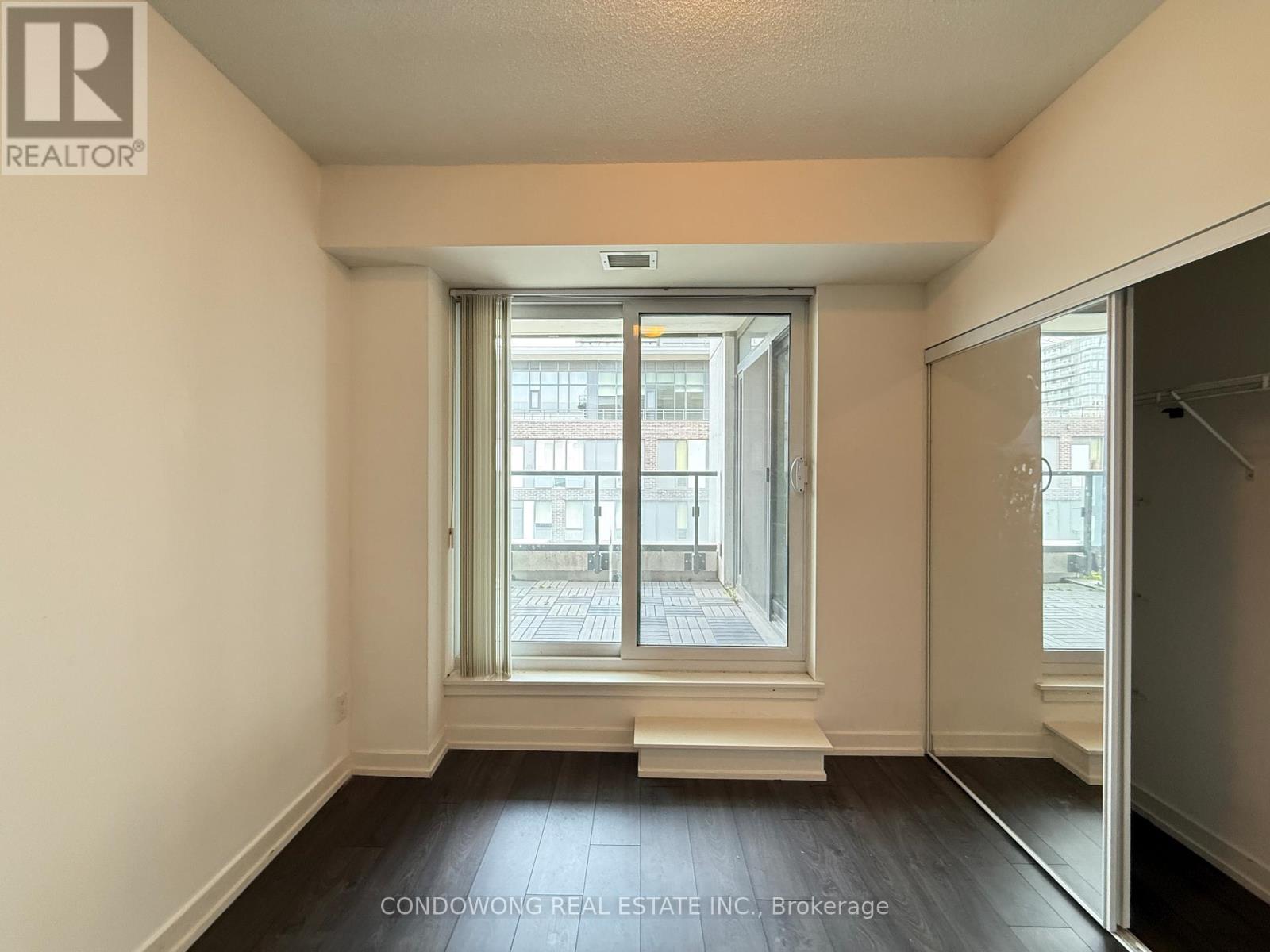 Photo 10 of 809 200 Sackville Street, Toronto ON