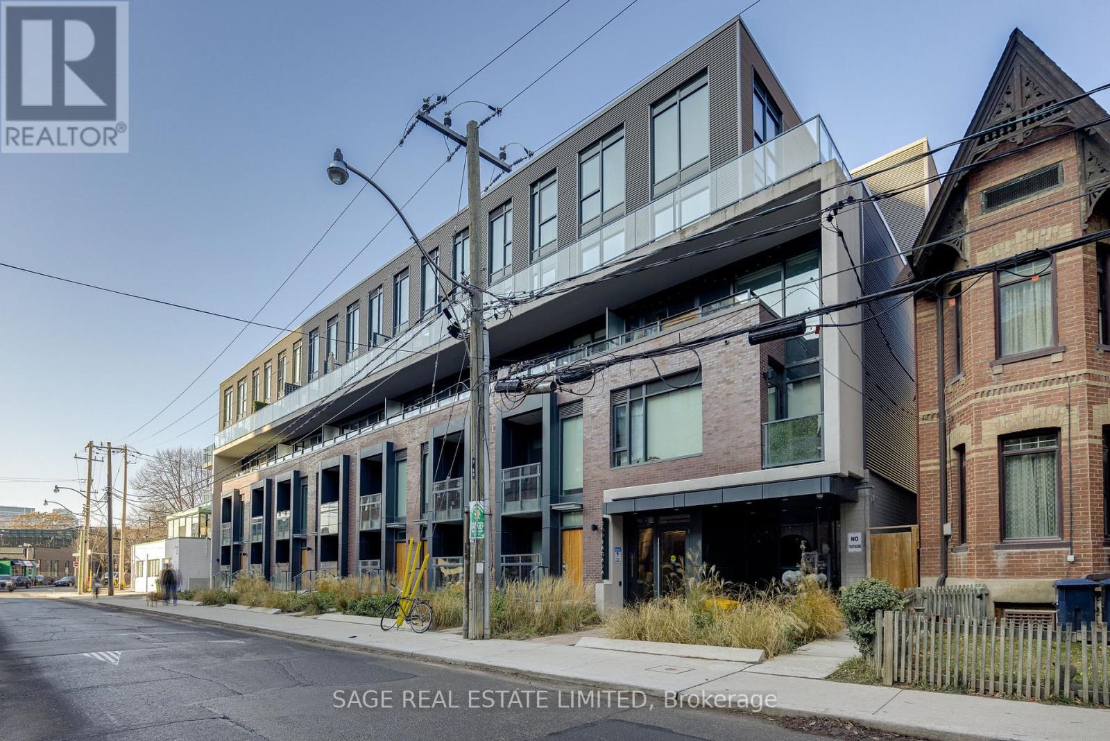 Photo 12 of 101 90 Niagara Street, Toronto ON