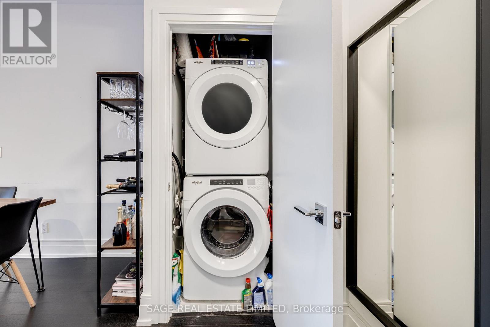 Photo 6 of 101 90 Niagara Street, Toronto ON