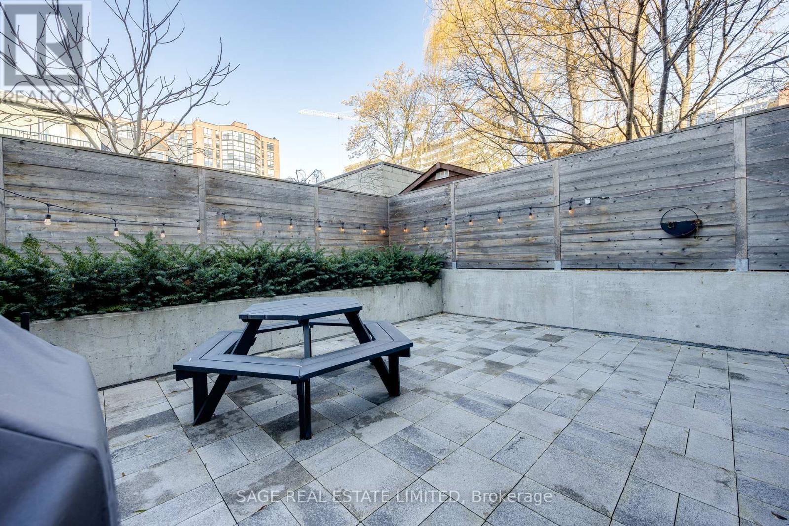 Photo 16 of 101 90 Niagara Street, Toronto ON