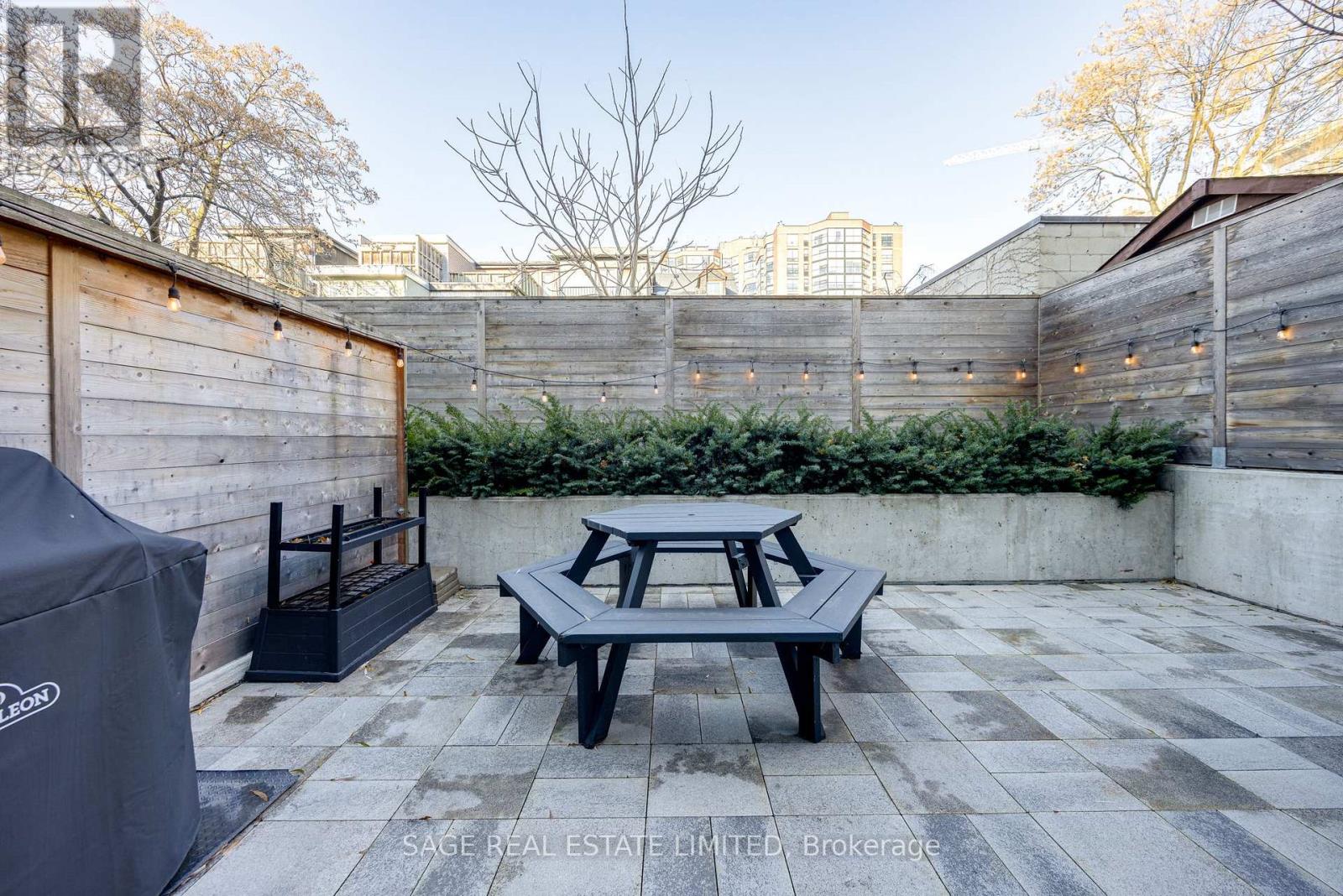 Photo 18 of 101 90 Niagara Street, Toronto ON