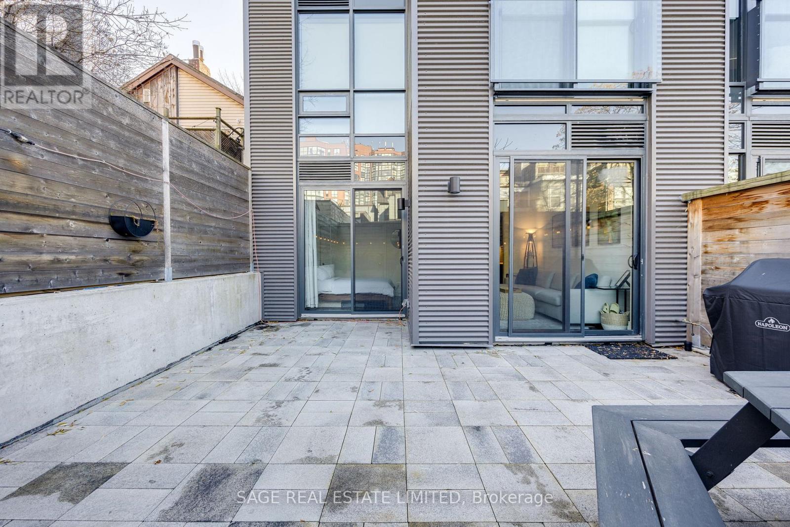 Photo 13 of 101 90 Niagara Street, Toronto ON