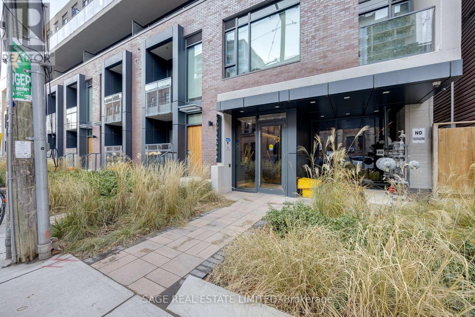 Photo 11 of 101 90 Niagara Street, Toronto ON
