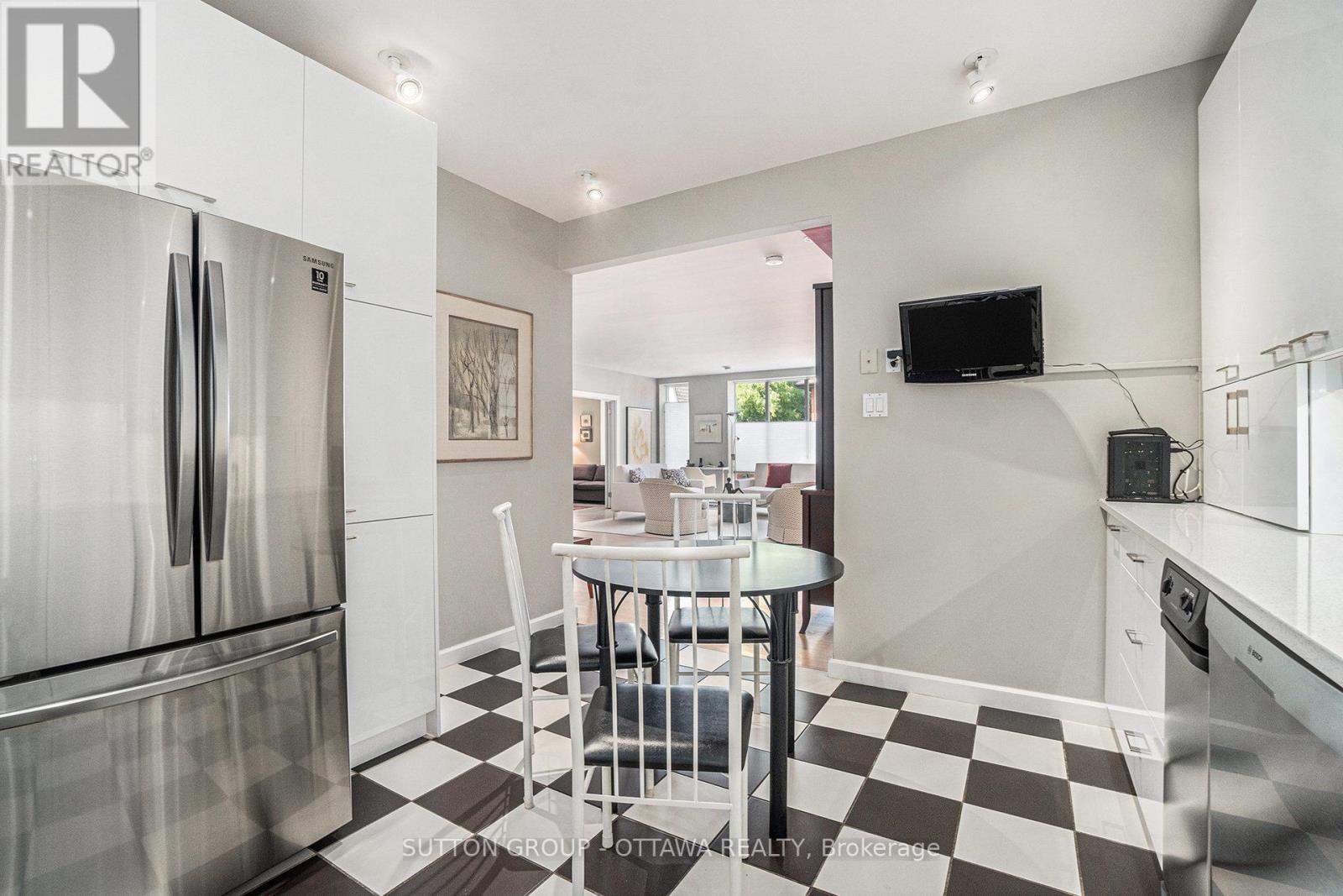 Photo 17 of 202 287 Maclaren Street, Ottawa ON