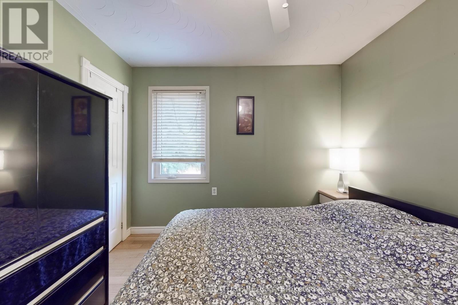 Photo 10 of 871 Tenth Street, Mississauga ON