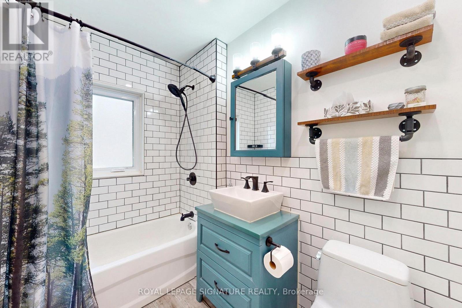 Photo 14 of 871 Tenth Street, Mississauga ON