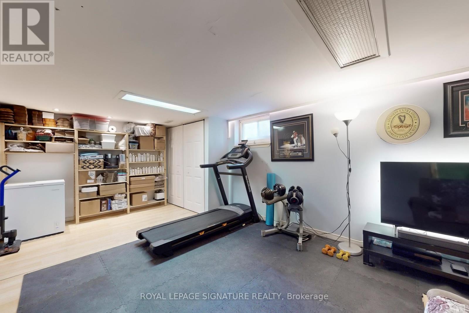 Photo 16 of 871 Tenth Street, Mississauga ON