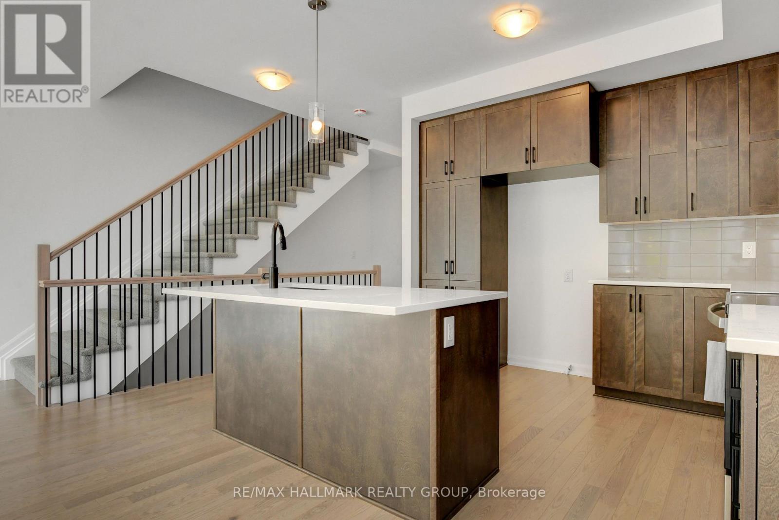 Photo 24 of 325 Shale Street, Clarencerockland ON