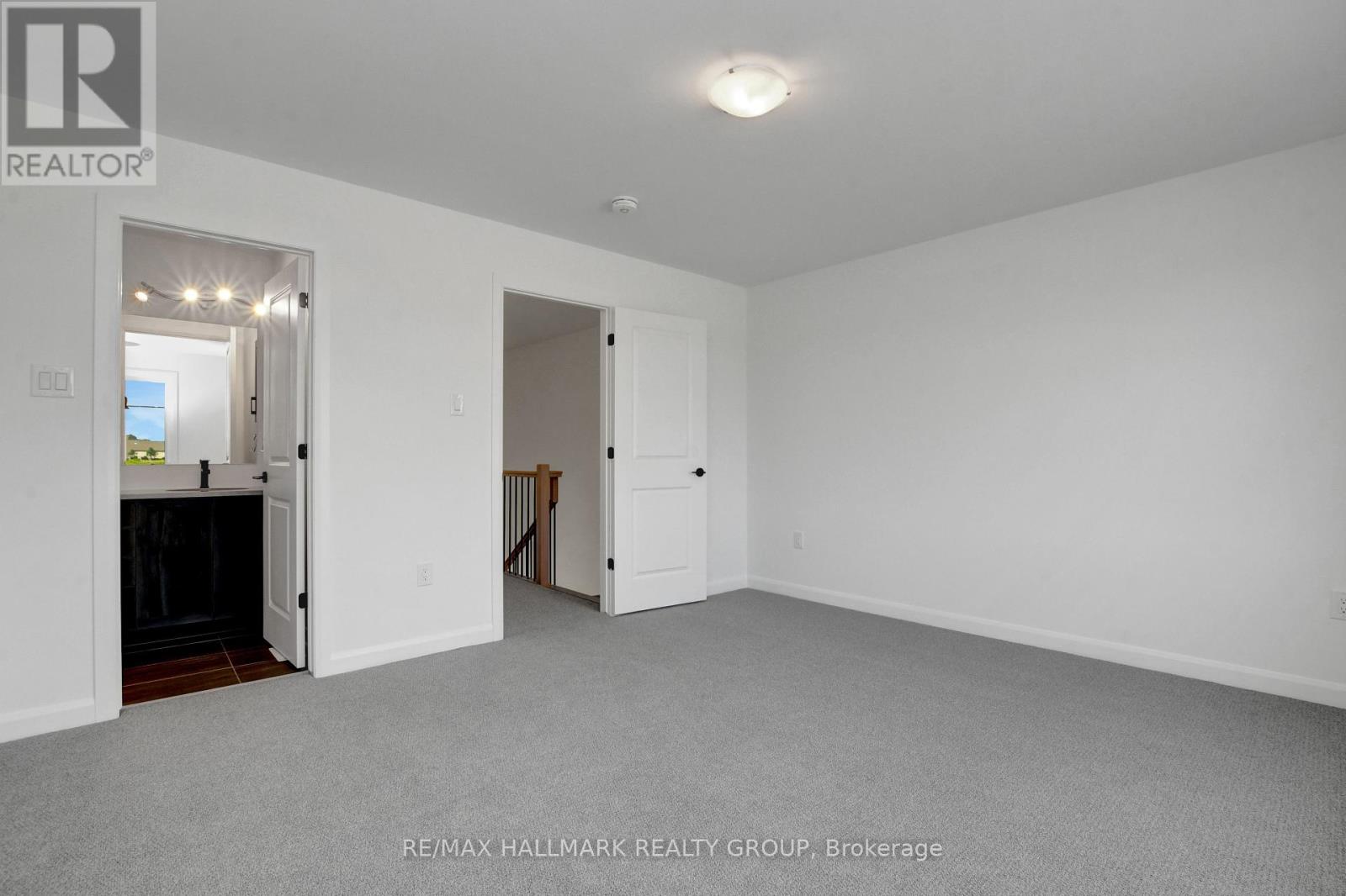 Photo 16 of 325 Shale Street, Clarencerockland ON