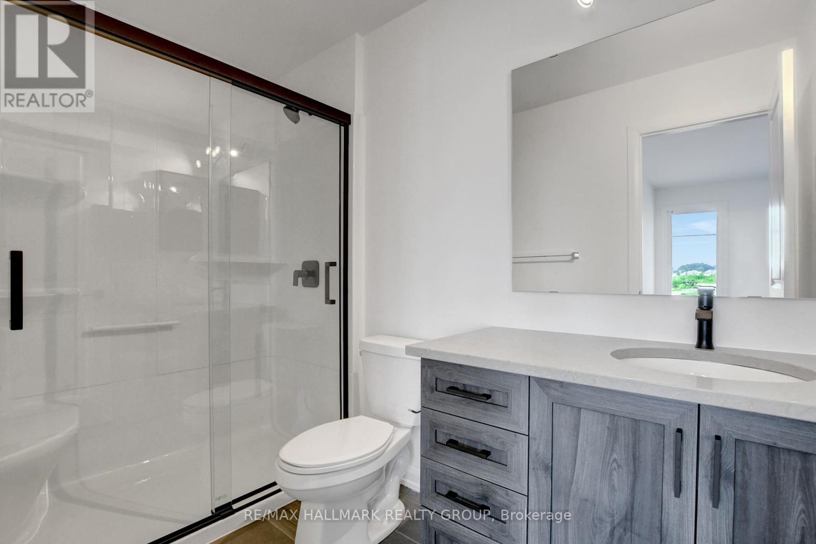 Photo 13 of 325 Shale Street, Clarencerockland ON