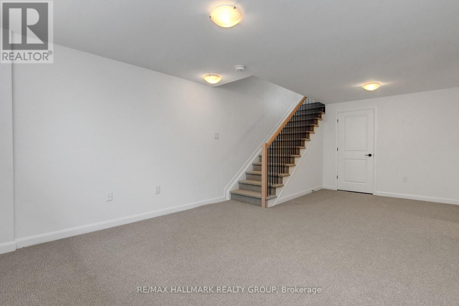 Photo 3 of 325 Shale Street, Clarencerockland ON