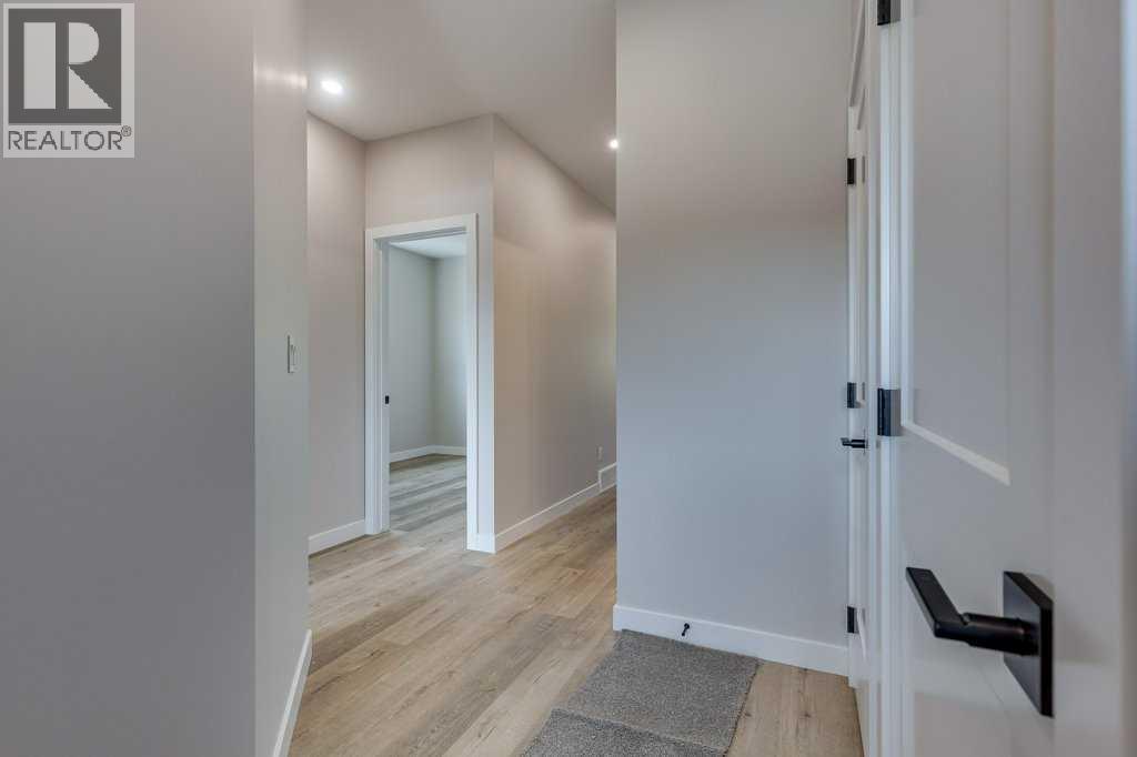 Photo 43 of 117 Gray Close, Sylvan Lake AB