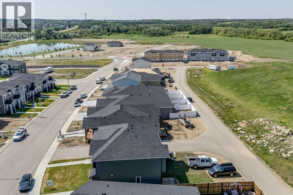 Photo 10 of 117 Gray Close, Sylvan Lake AB