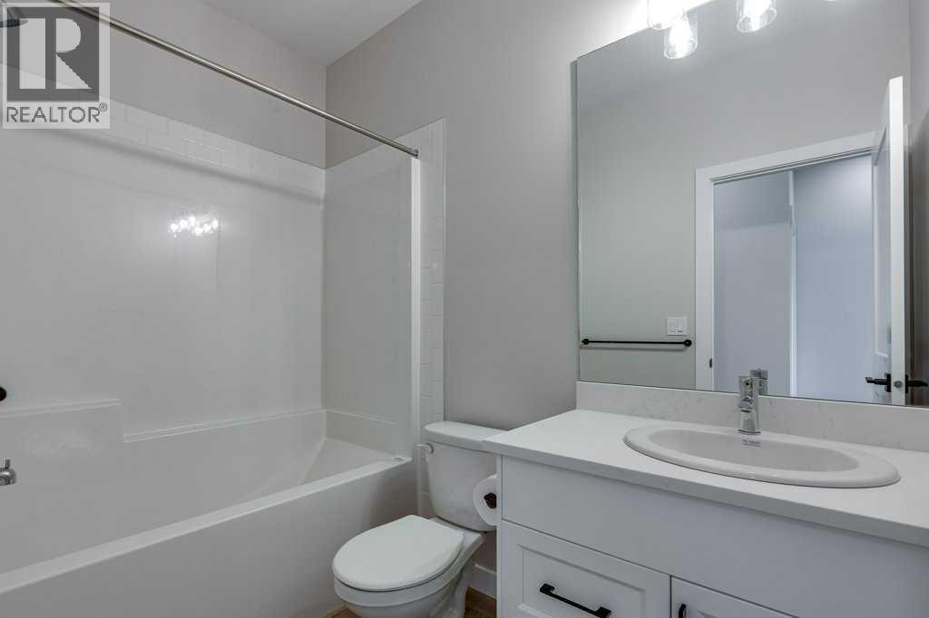 Photo 42 of 117 Gray Close, Sylvan Lake AB