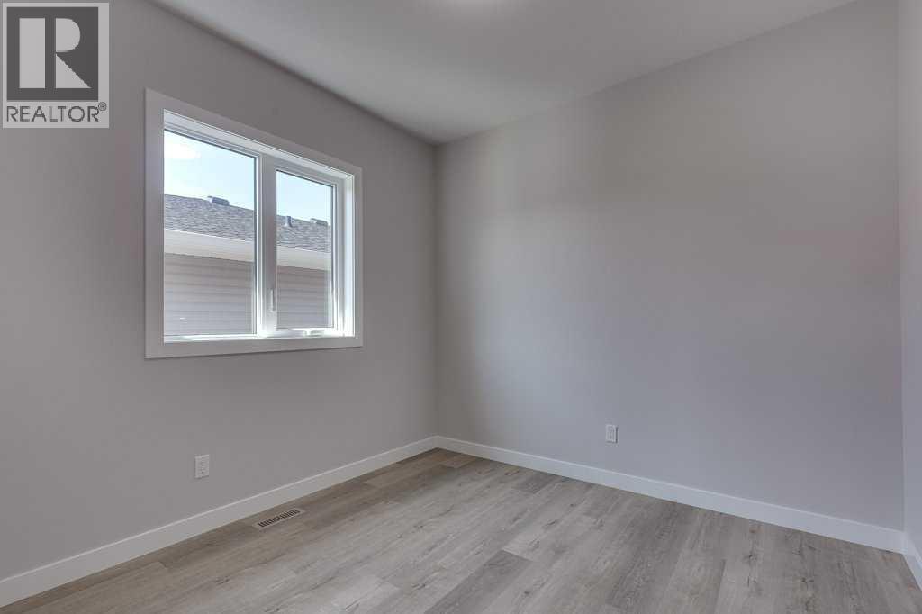 Photo 40 of 117 Gray Close, Sylvan Lake AB