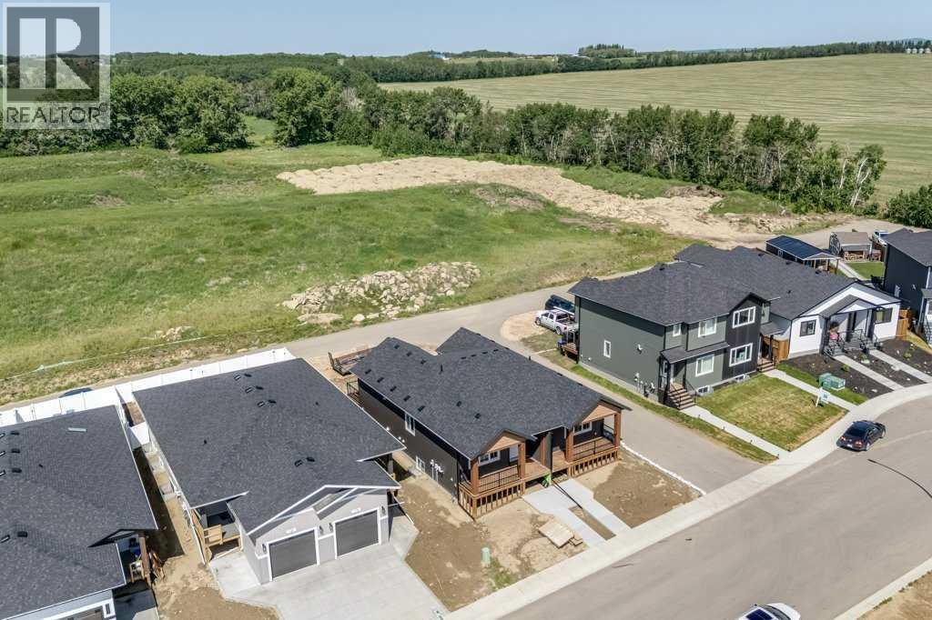 Photo 26 of 117 Gray Close, Sylvan Lake AB