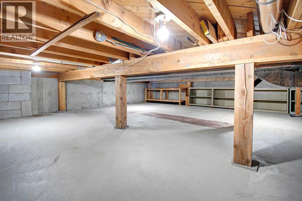 Single Family House 4 Level for Sale in  Lake Acadia Place SE Lake Bonavista Calgary 