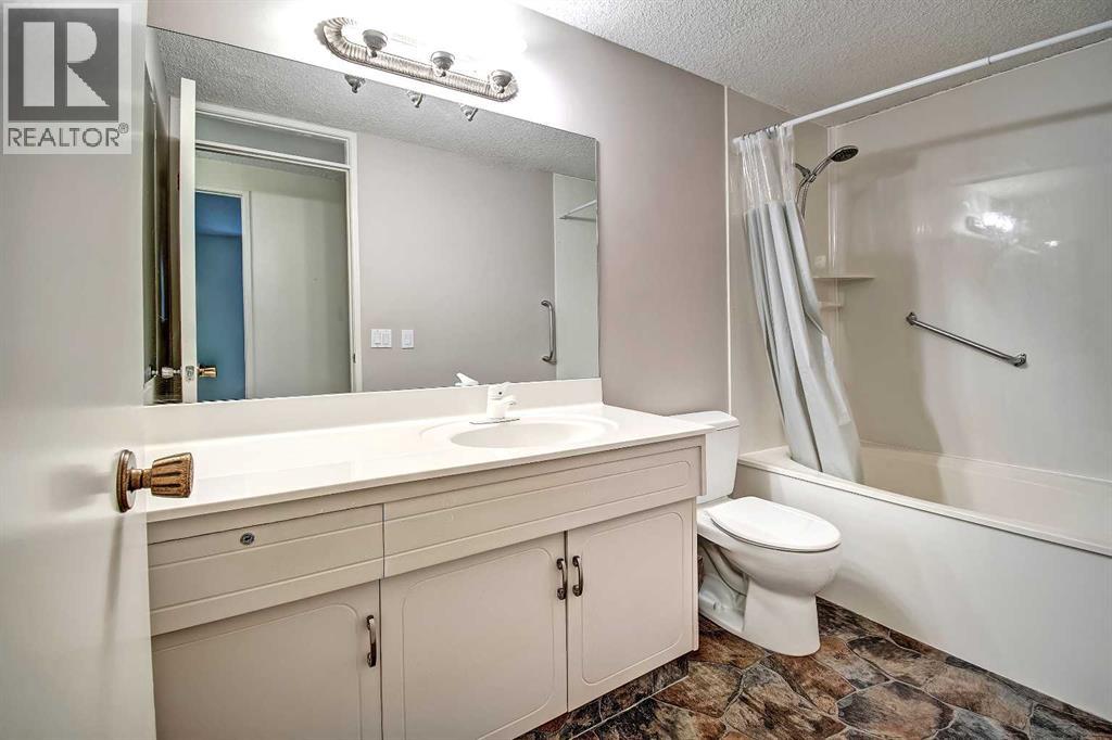 Single Family House 4 Level for Sale in  Lake Acadia Place SE Lake Bonavista Calgary 