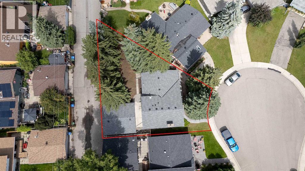 Single Family House 4 Level for Sale in  Lake Acadia Place SE Lake Bonavista Calgary 