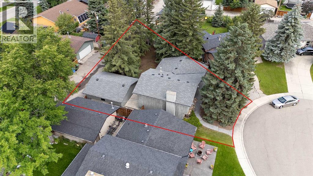 Single Family House 4 Level for Sale in  Lake Acadia Place SE Lake Bonavista Calgary 