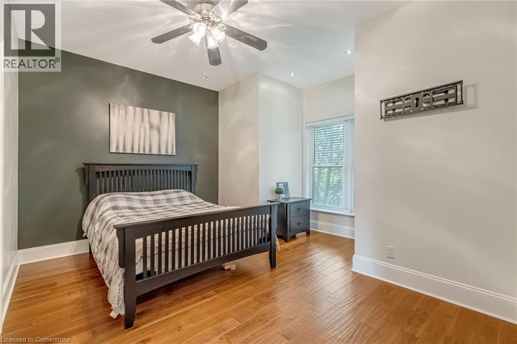 Photo 8 of 303 Canborough Street, Smithville ON