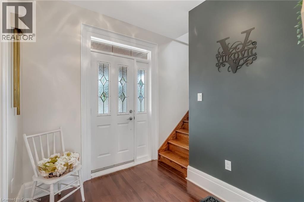 Photo 24 of 303 Canborough Street, Smithville ON