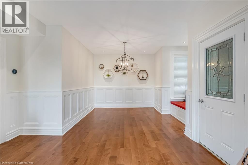 Photo 36 of 303 Canborough Street, Smithville ON