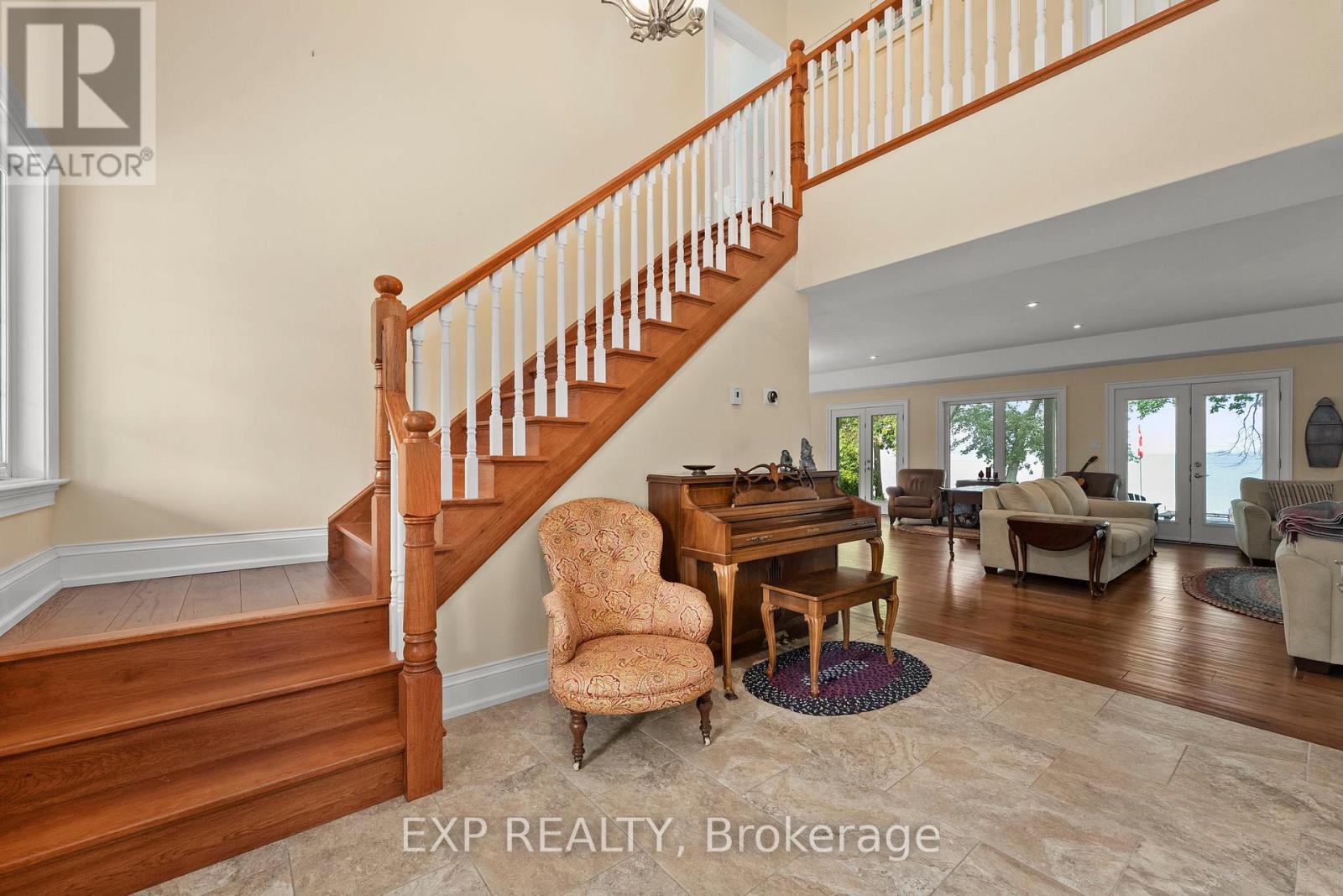 Photo 26 of 22 Blue Heron Drive, Georgina ON