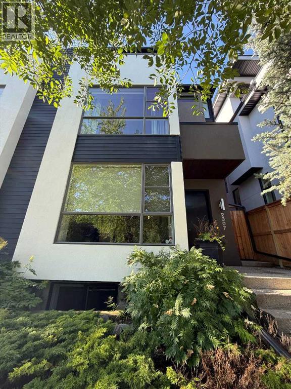 Single Family House for Sale in   Avenue NW West Hillhurst Calgary 