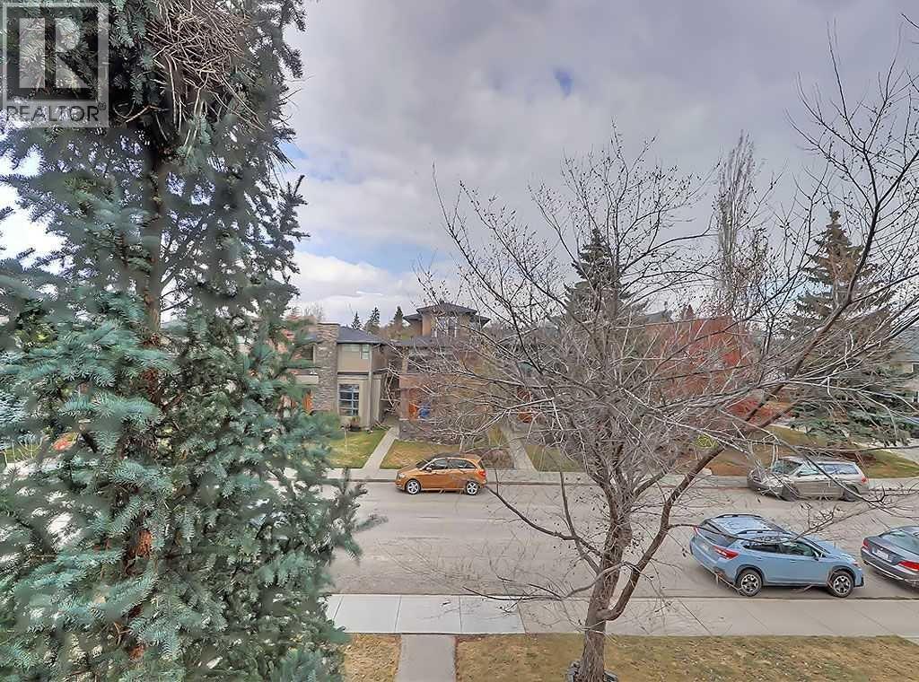Single Family House for Sale in   Avenue NW West Hillhurst Calgary 