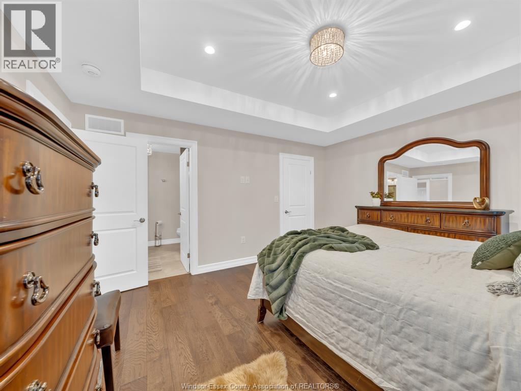 Photo 17 of 126 Golfview Drive, Kingsville ON