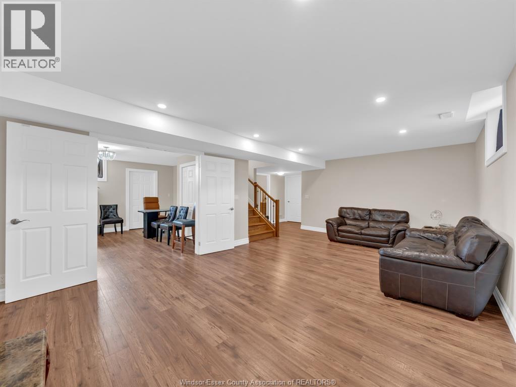 Photo 22 of 126 Golfview Drive, Kingsville ON