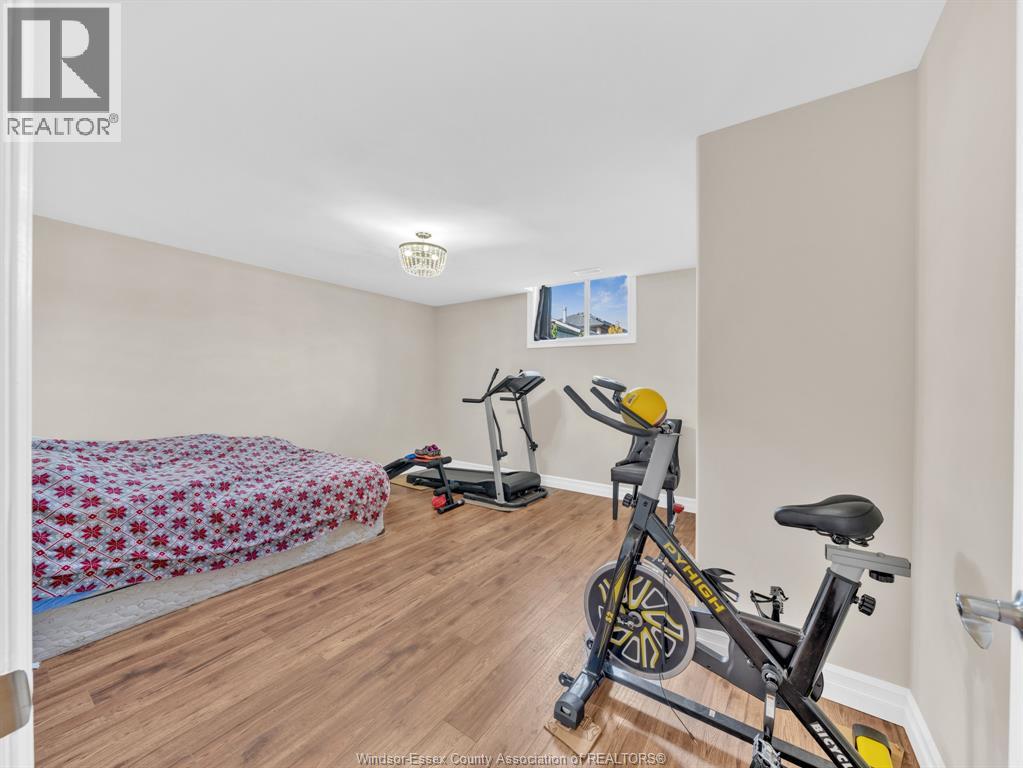 Photo 26 of 126 Golfview Drive, Kingsville ON