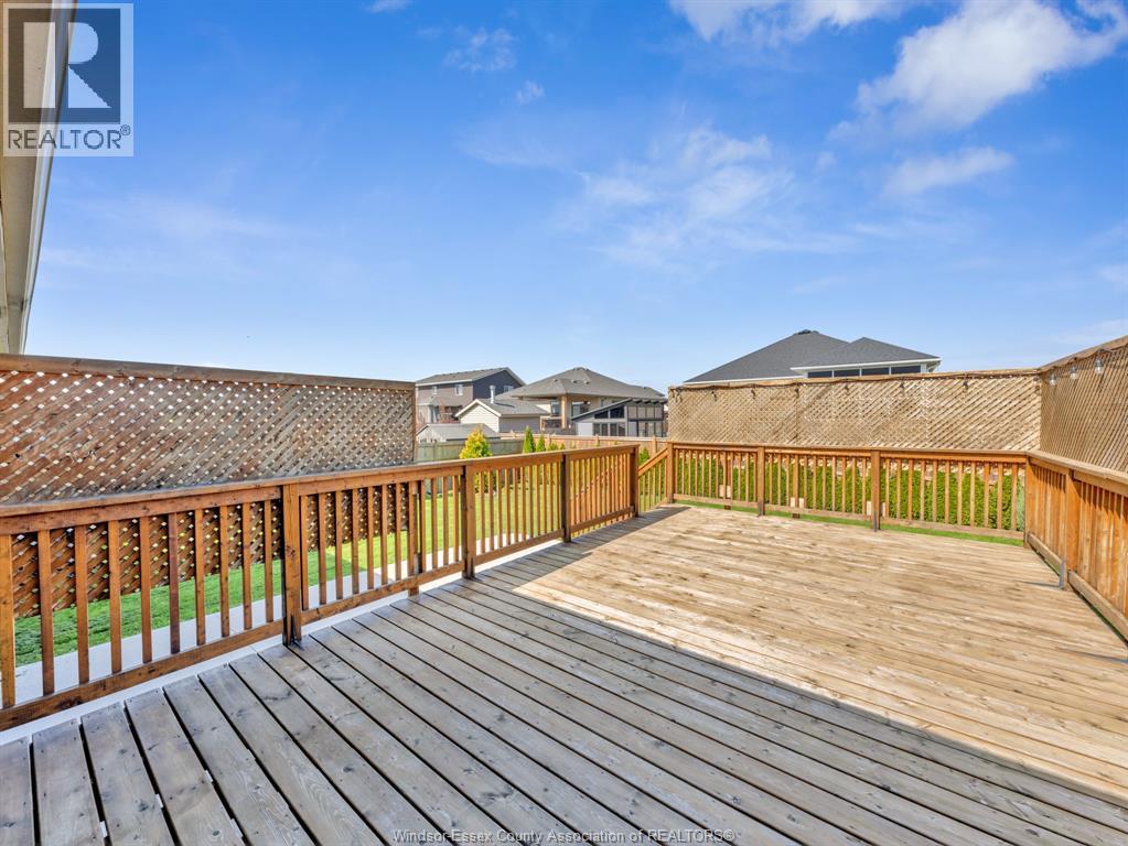 Photo 32 of 126 Golfview Drive, Kingsville ON