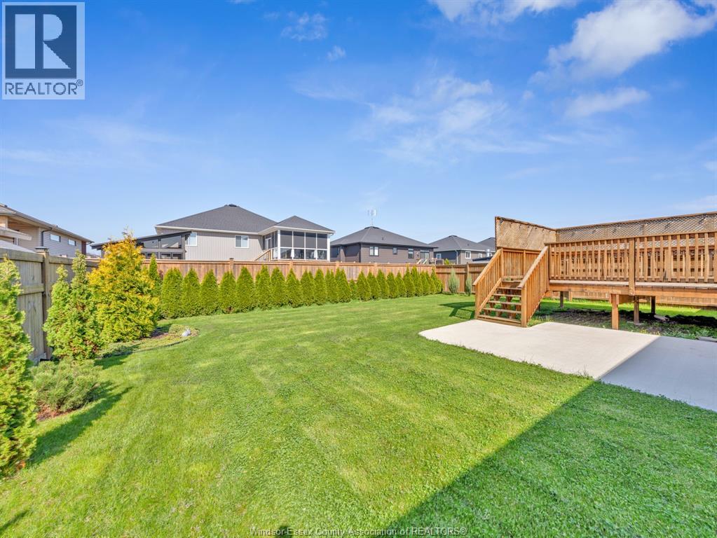 Photo 35 of 126 Golfview Drive, Kingsville ON